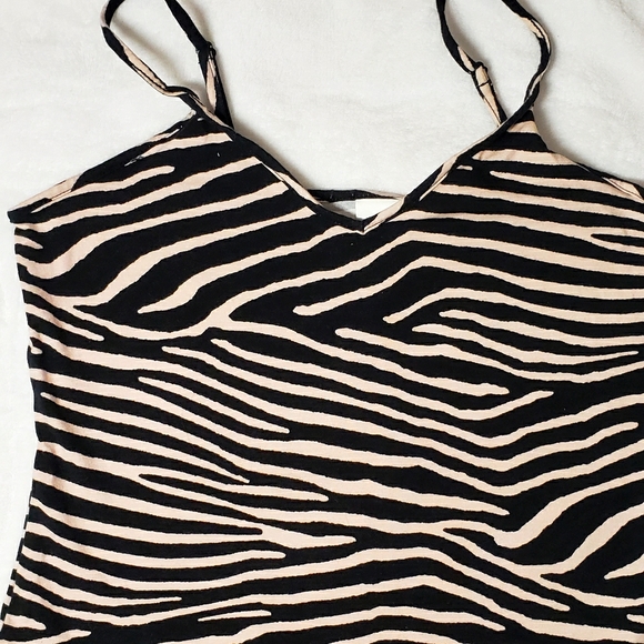 H&M Swimsuit Zebra print - Picture 5 of 5